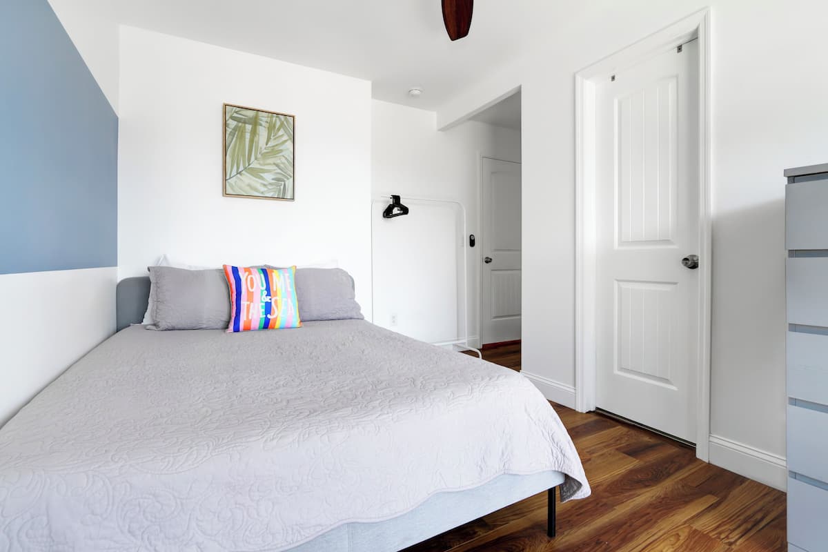 Suite Junior | Literie de qualité, coffre-fort, ameublement unique