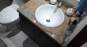 Bathroom - APARTMENT NORTH OF BOGOTÁ, a natural experience with beautiful view of hills (Usaquén)