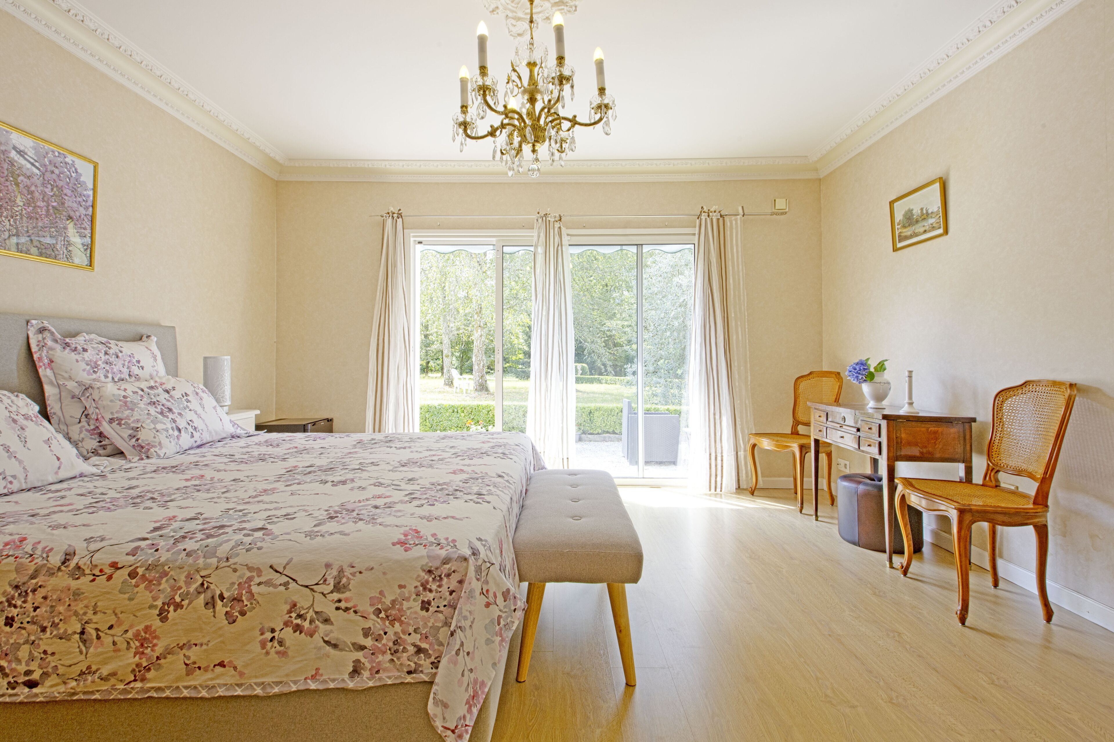 2 chambres, lit parapluie, Wi-Fi, draps fournis