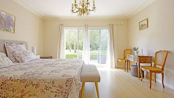 2 chambres, lit parapluie, Wi-Fi, draps fournis