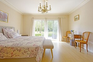 2 chambres, lit parapluie, Wi-Fi, draps fournis