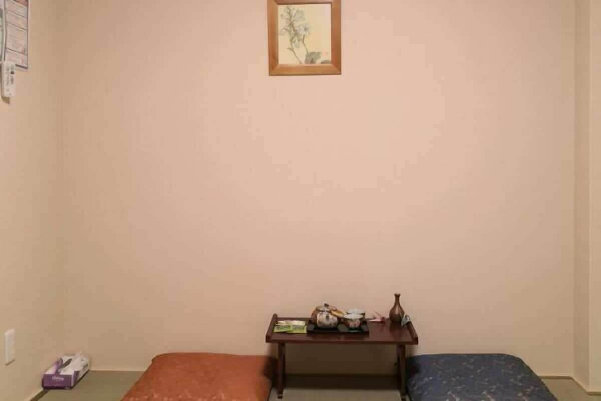 Double Room with Balcony (2 Adults + 1 Child) | Individually decorated, desk, soundproofing, free WiFi