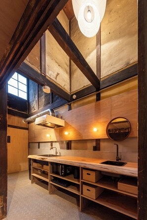Traditional House, 2 Bedrooms, Non Smoking, Kitchen | Private kitchen