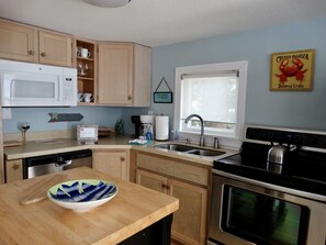 Fridge, microwave, oven, stovetop - Immaculate and Pet Friendly 2 BR 2 Bath House on Tybee's North End! (Tybee Island)