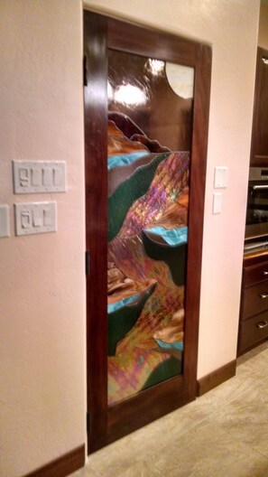 Interior - Oasis on the Rim (Page)