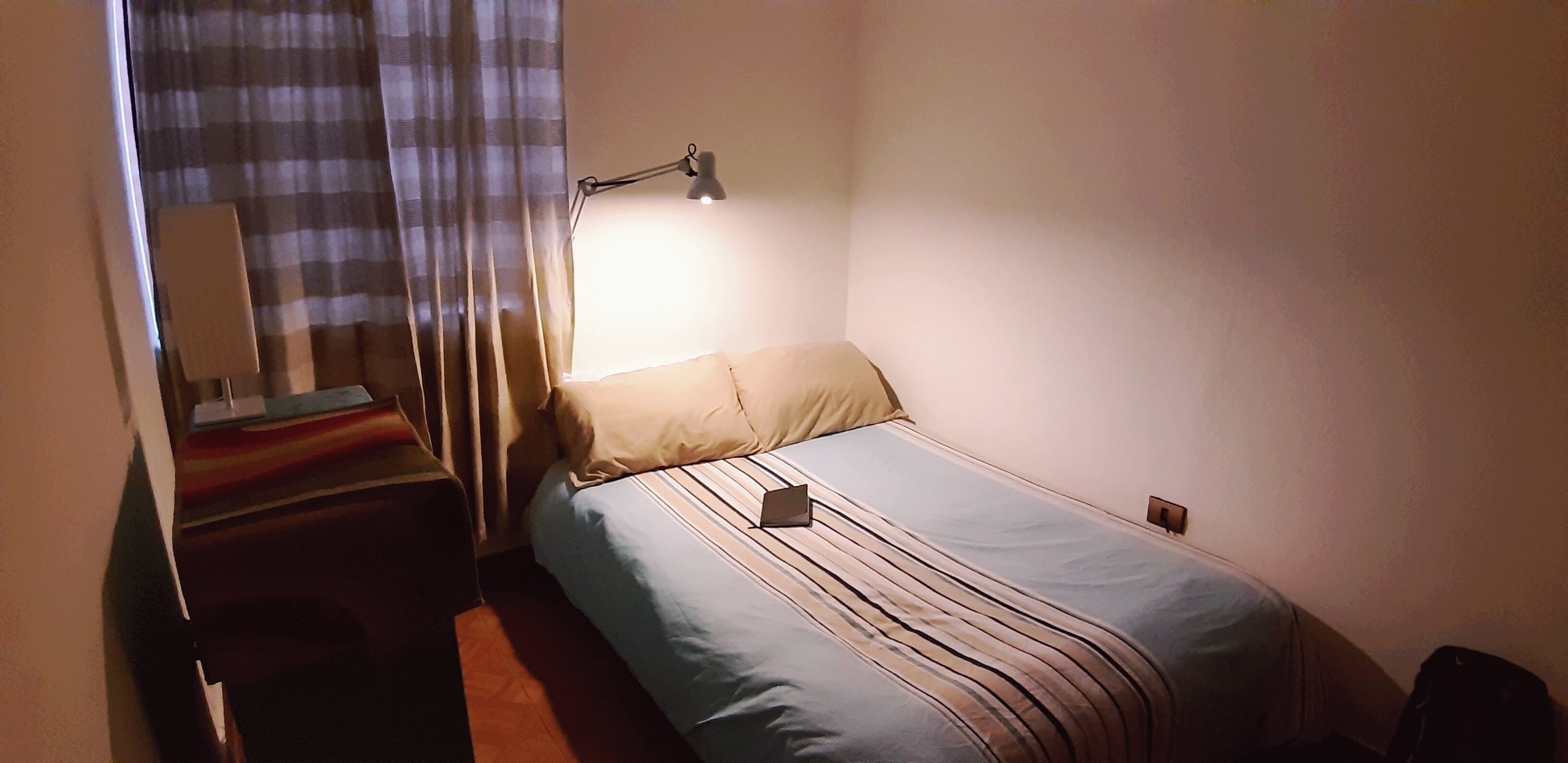 Habitación Confort doble, baño compartido | Wifi gratis y ropa de cama