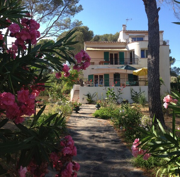 Exterior - St RAPHAEL 400m from the beach 2 bedrooms sleeps 6 (Saint-Raphaël)