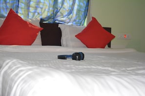 Free WiFi, bed sheets