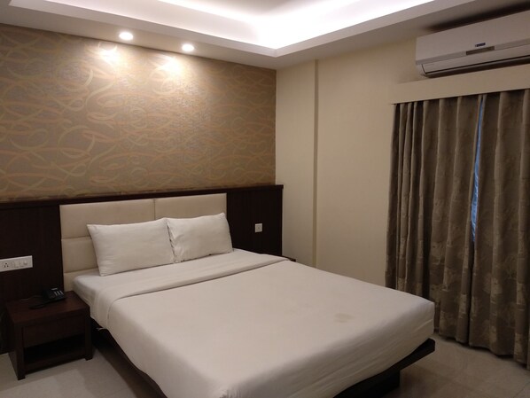 Free WiFi, bed sheets