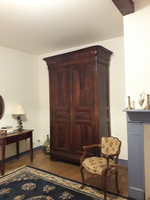 Interior - Discover the charm of a bed and breakfast on the banks of the Lot (Clairac)