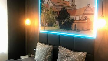 Apartment (Johannisturm) | 1 bedroom, premium bedding, in-room safe, individually decorated