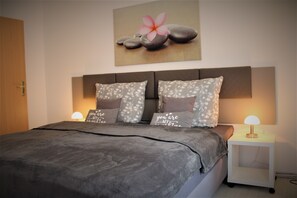 Apartment (Relax) | 1 Schlafzimmer, hochwertige Bettwaren, Zimmersafe, individuell dekoriert