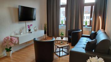 Family Apartment (Zur Kleinbahn) | Living room | LCD TV