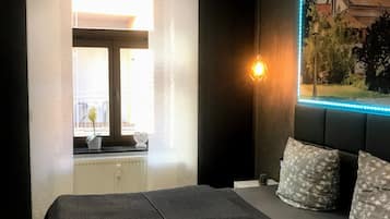 Apartment (Johannisturm) | 1 bedroom, premium bedding, in-room safe, individually decorated