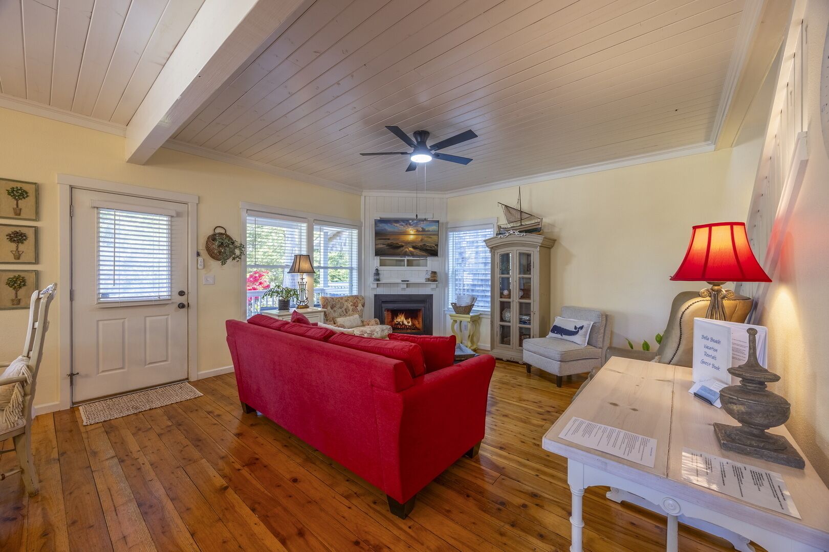 Family Cottage | 2 Masters | Kings | Hottub | Pets - Oregon