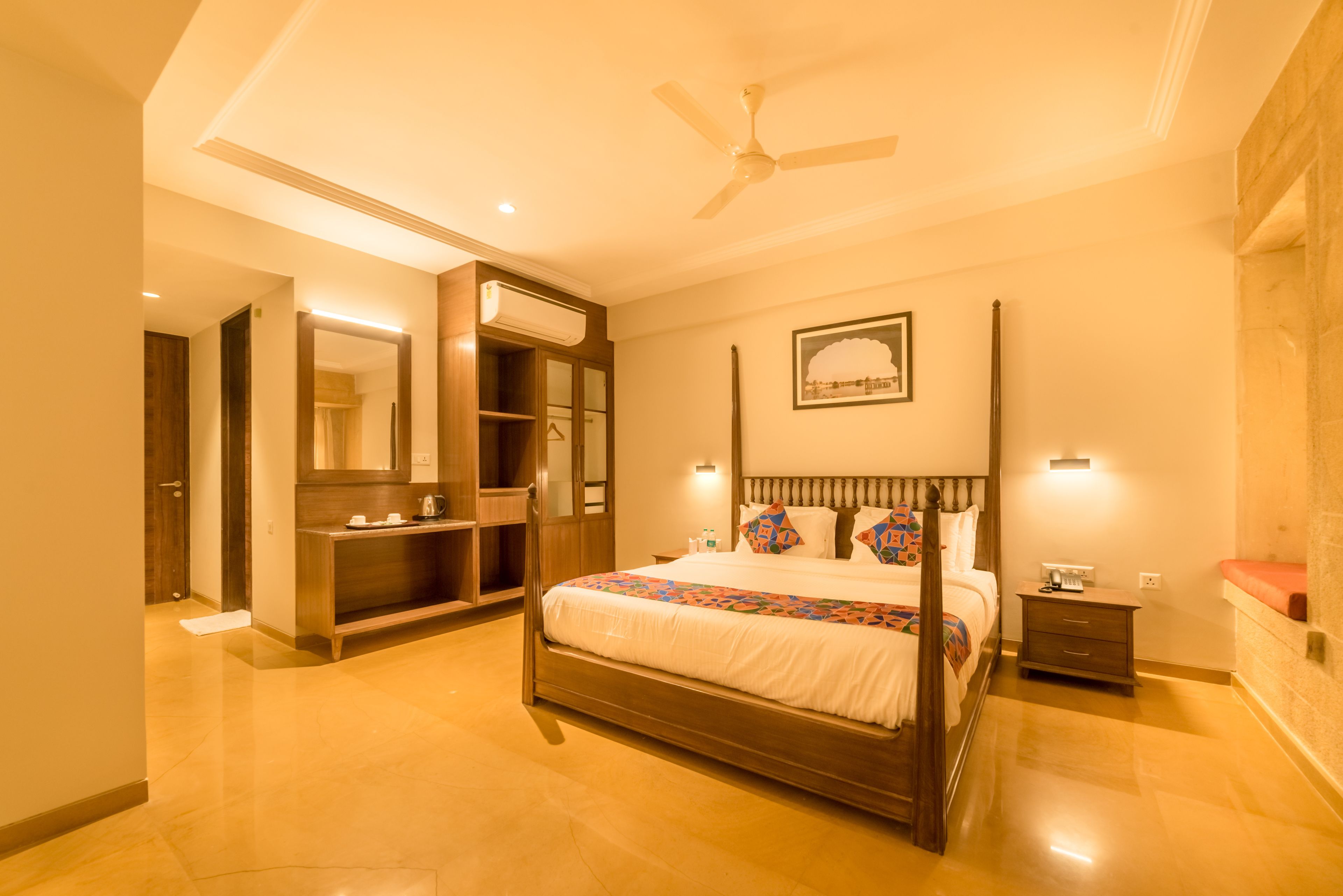 king suite room | 1 bedroom, minibar, desk, soundproofing