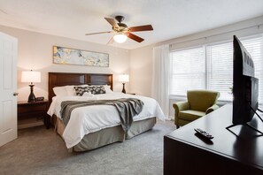 2 habitaciones, escritorio, tabla de planchar con plancha y wifi gratis