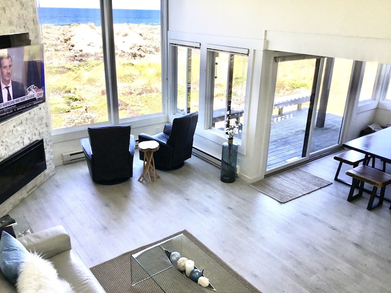 Beach Front Home In Paradise! 2 Min Walk Down Your Private Path To Ocean Waves! - Marina, CA