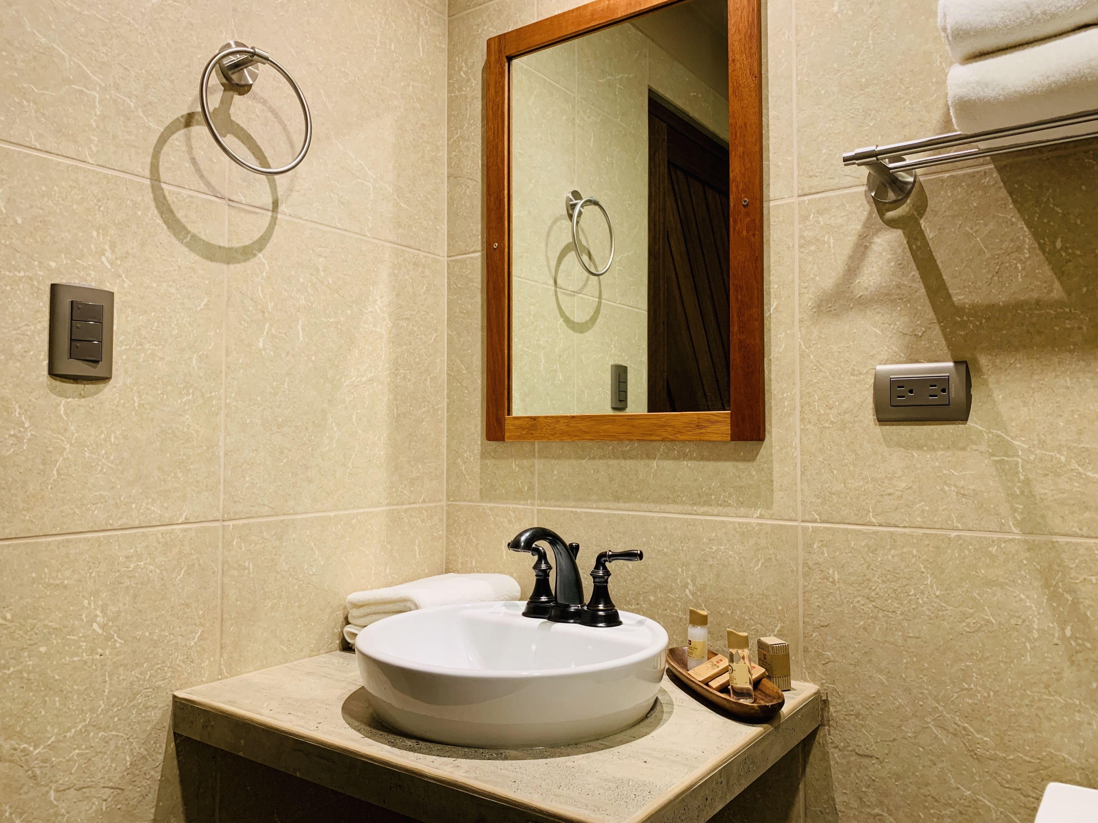 Basic Twin Room | Bathroom | Shower, free toiletries, towels, soap