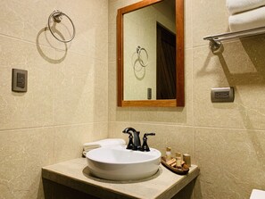 Bathroom - 1911 Hotel (Machu Picchu)