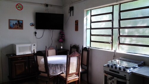 Einzelzimmer oder bis zu 3 Personen