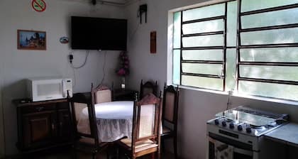 Einzelzimmer oder bis zu 3 Personen