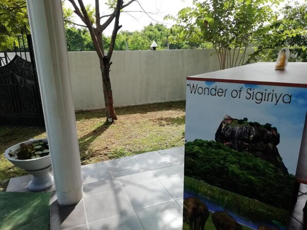 Property entrance - Hotel New Eye (Dambulla)