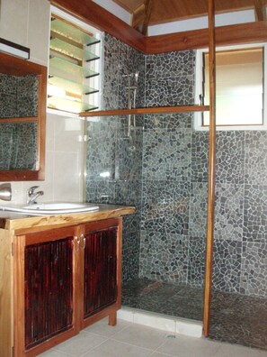 Dusche, Handtücher, Seife