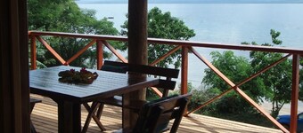 Beach Lodge with Spectacular Ocean Views