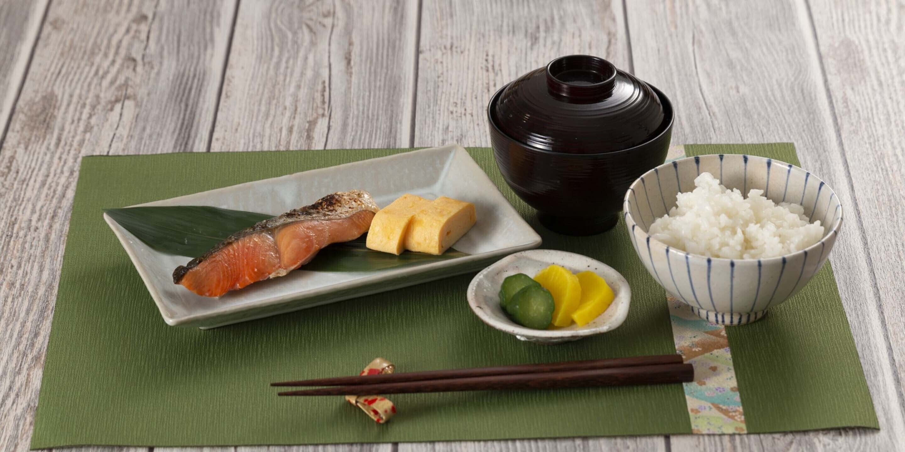 daily continental breakfast (jpy 500 per person)