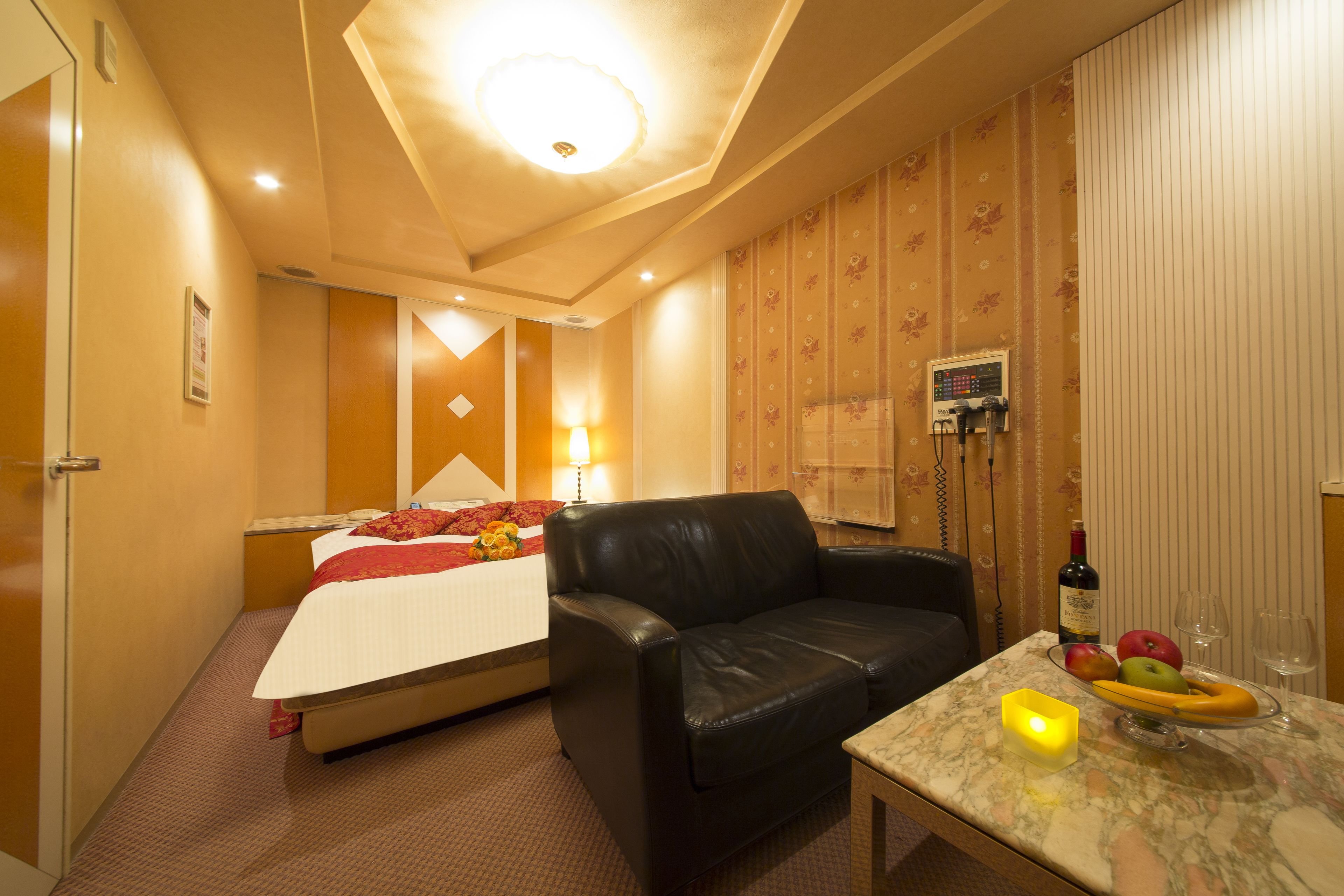 economy double room | down duvets, individually decorated, individually furnished