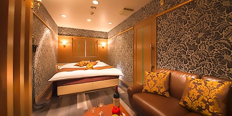 Cubrecamas, decoración personalizada y muebles diferentes