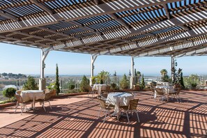 Free daily buffet breakfast  - HI - Shlomi Hostel (Shlomi)