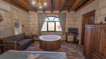 Minibar, in-room safe, soundproofing, iron/ironing board