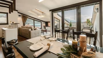 Cobertura panorâmica | Área de estar | TV LED 42 polegadas com canais a cabo, TV