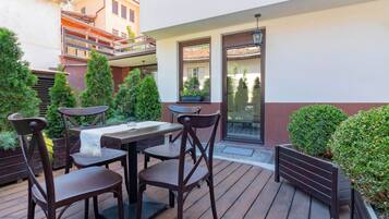 Doppelzimmer, Gartenblick | Terrasse/Patio