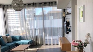 Unclassified image, 5 of 19, button - Apt Sea View 50M from Beach (Tel Aviv)