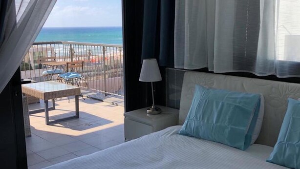 Unclassified image, 1 of 19, button - Apt Sea View 50M from Beach (Tel Aviv)