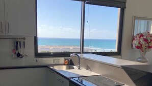 Unclassified image, 3 of 19, button - Apt Sea View 50M from Beach (Tel Aviv)