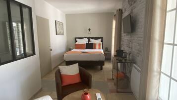 Premium Double Room | Dihias secara berasingan, Wi-fi percuma, cadar katil