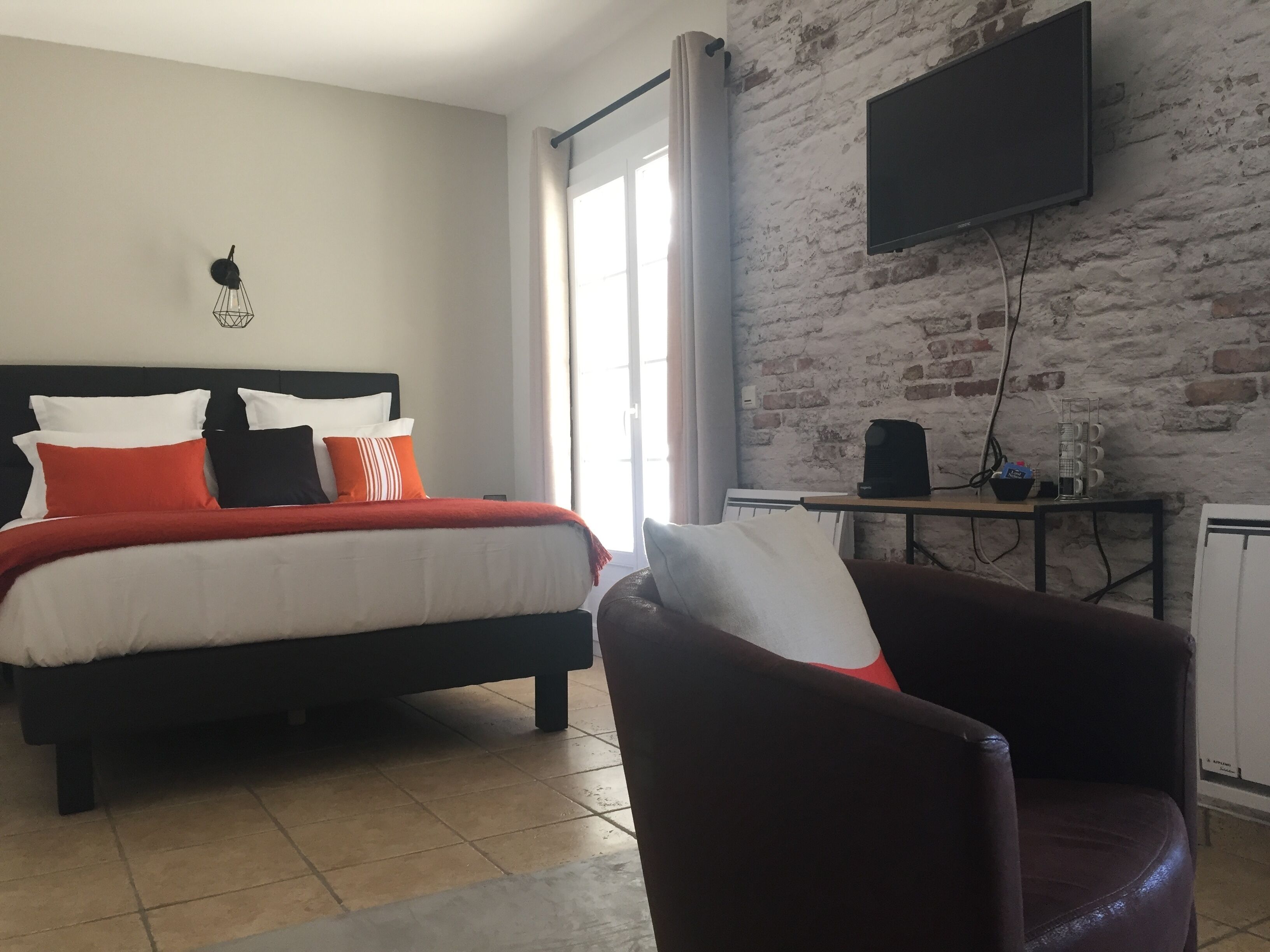 Premium tweepersoonskamer | Individueel gedecoreerd, gratis wifi, beddengoed