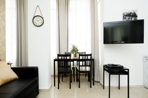 Comfort-Apartment | Wohnbereich | Flachbildfernseher