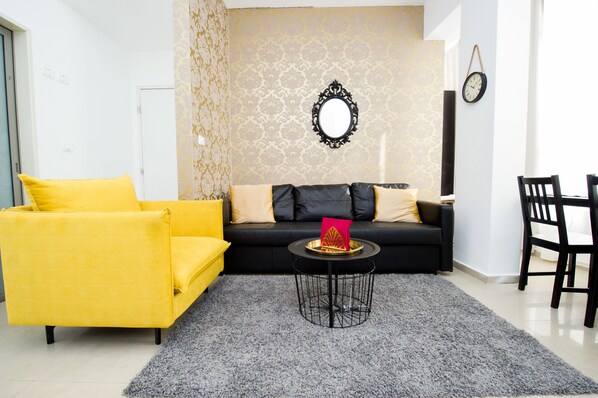 Comfort-Apartment | Wohnbereich | Flachbildfernseher