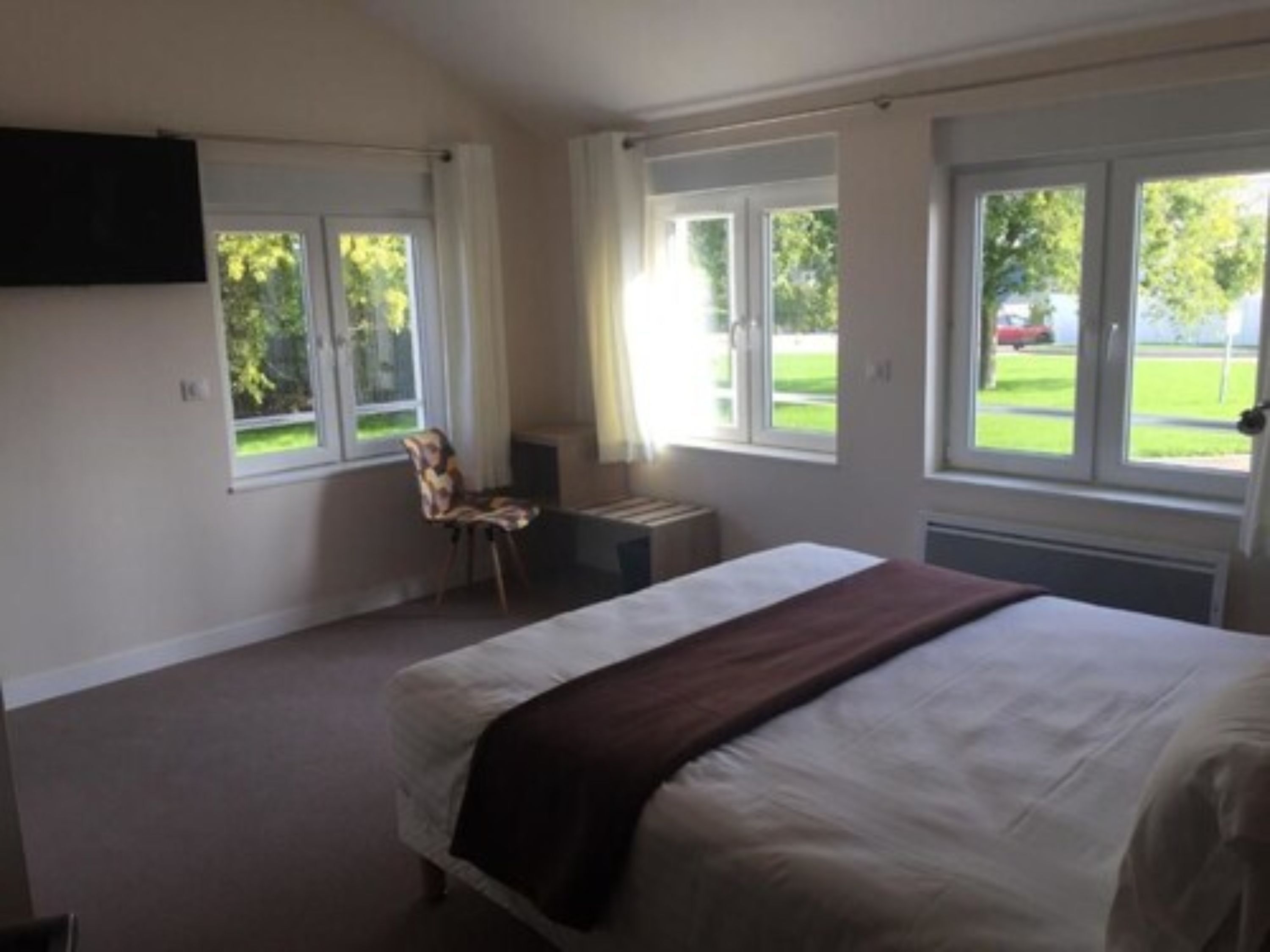 select comfort beds, minibar, individually furnished, iron/ironing board