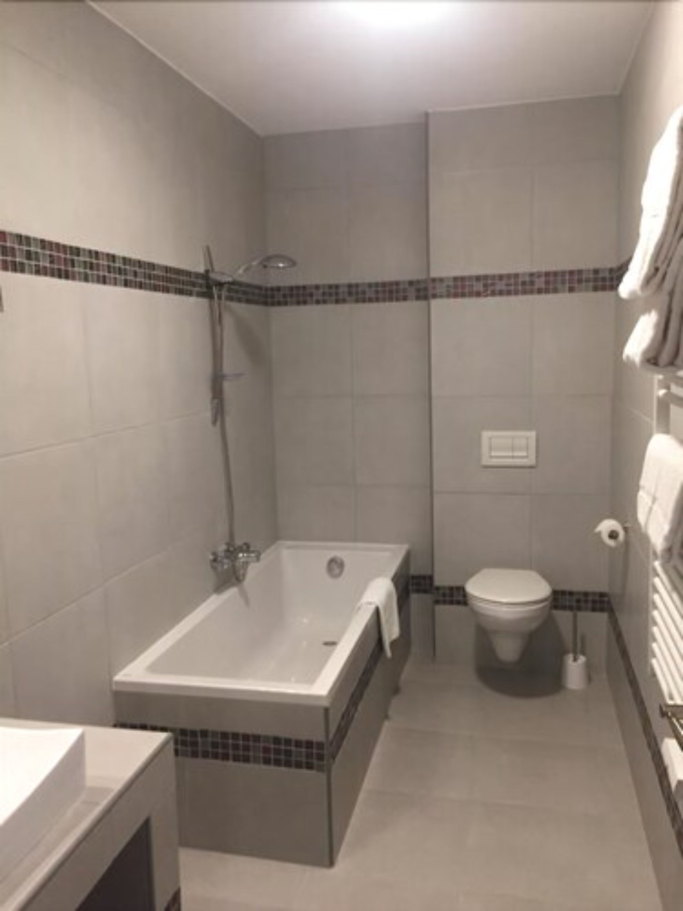 twin room, balcony, sea view | bathroom | bathtub, free toiletries, hair dryer, towels