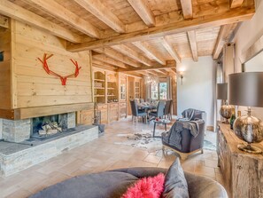 TV, fireplace, stereo