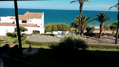 Superb apartment in the first line, facing Playa Cristal