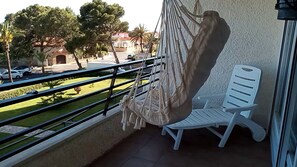 Property grounds - Superb apartment in the first line, facing Playa Cristal (Miami Platja)