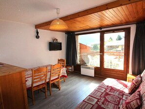 TV - Champagny-en-Vanoise - Cozy apartment 30m², 5 pers, southwest view (Champagny-en-Vanoise)