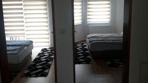 House | 6 bedrooms, WiFi (free), bed sheets - Vacation Home Emil (Sarajevo)